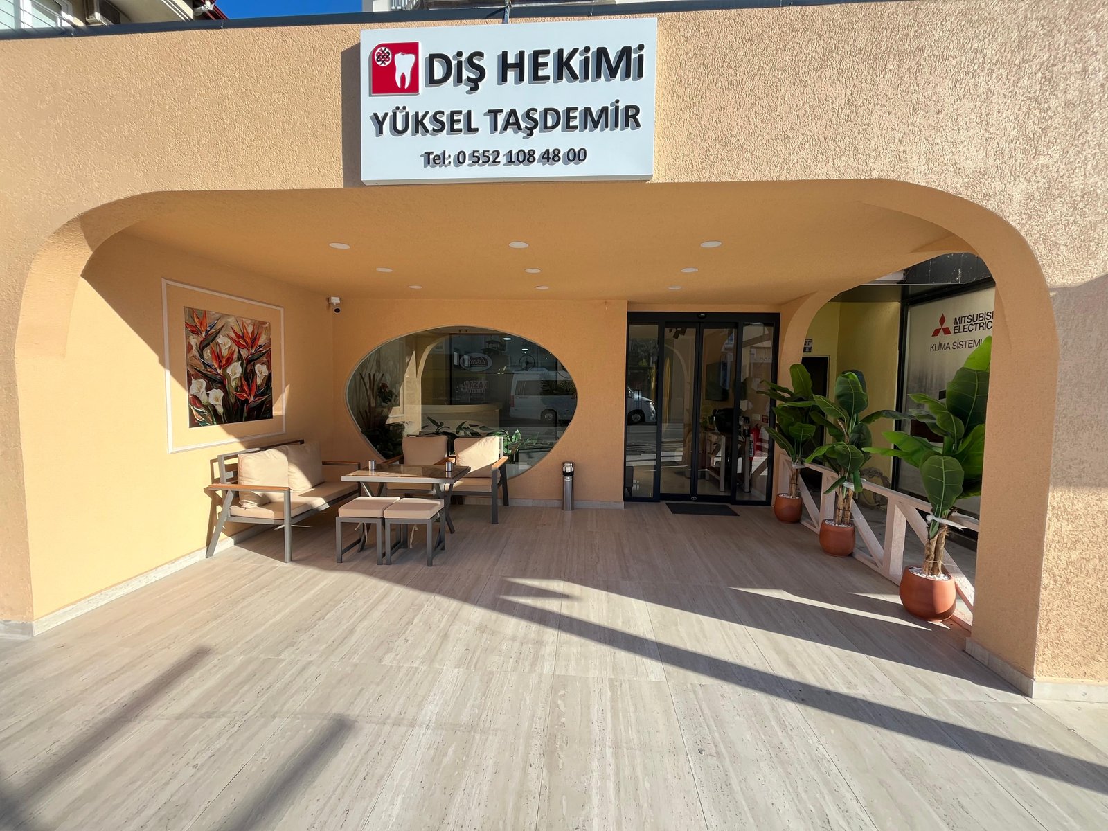 Dt. Yüksel Taşdemir Dental Clinic — Fethiye Dış Görünüm