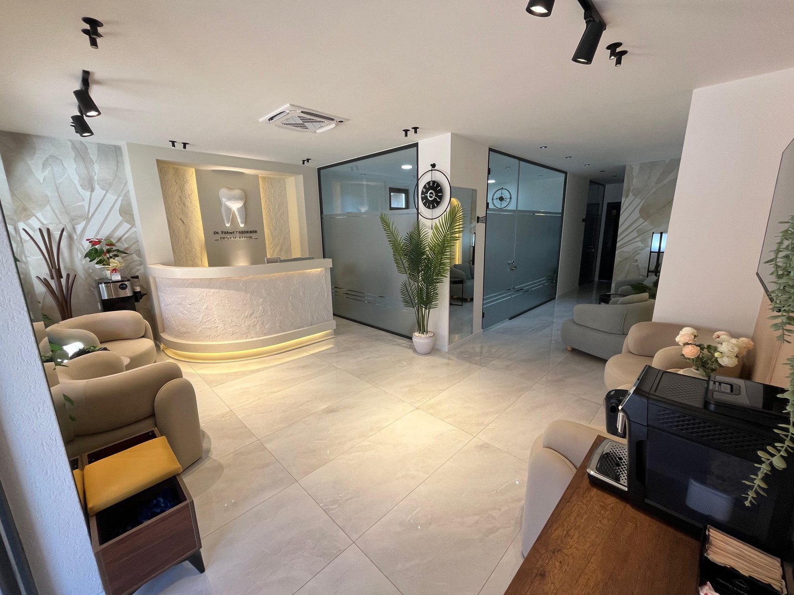 Dt. Yüksel Taşdemir Diş Kliniği — Fethiye